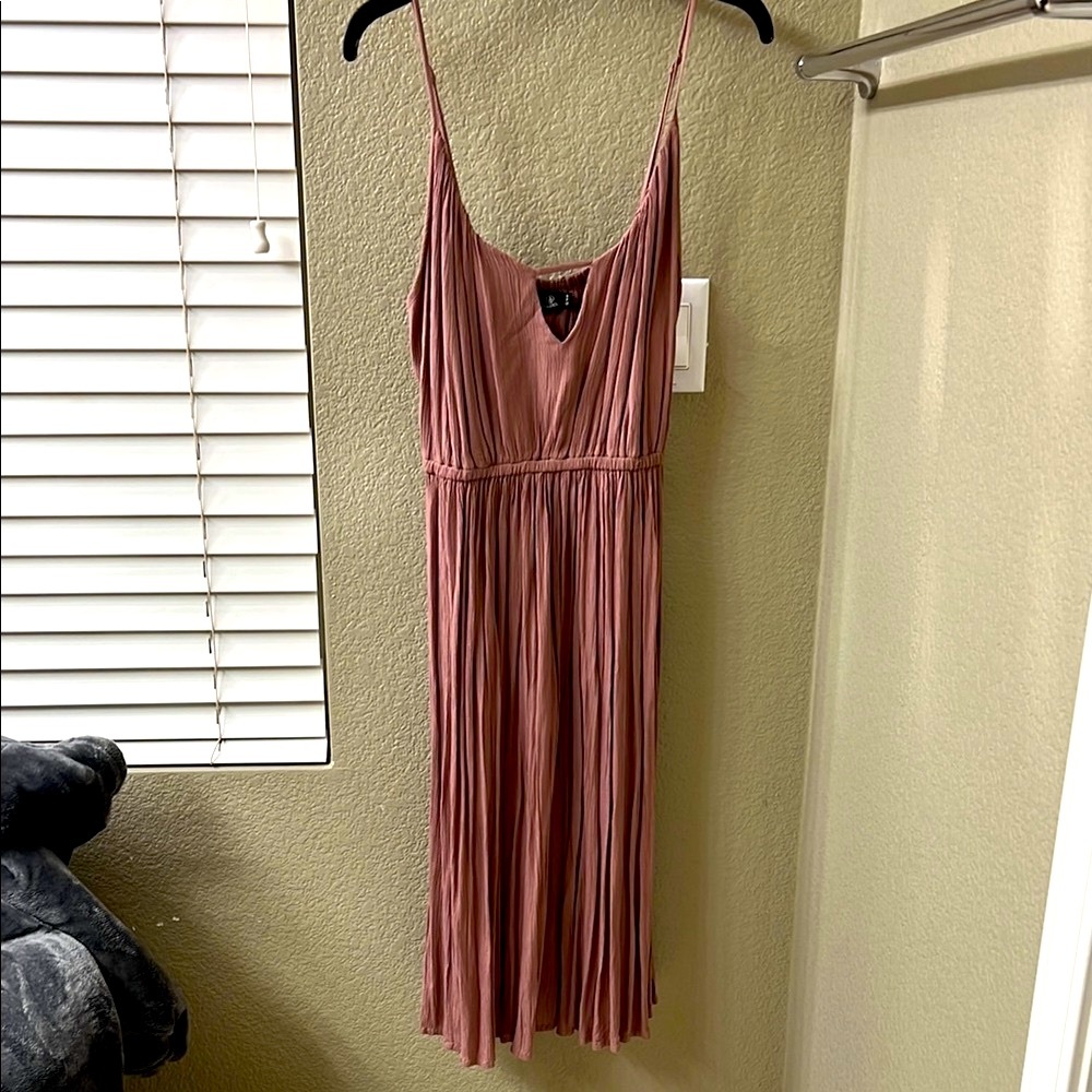 NWT Volcom Elegant Mauve Pleated Dress